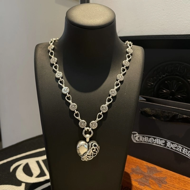 Seasonal Chrome Hearts Necklaces 237660
