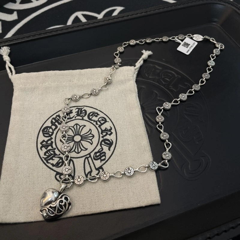 Seasonal Chrome Hearts Necklaces 237660