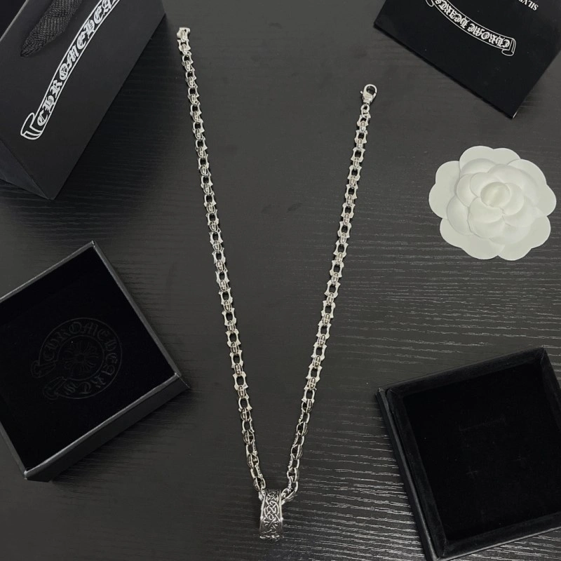 WrinkleFree Chrome Hearts Necklaces 237640