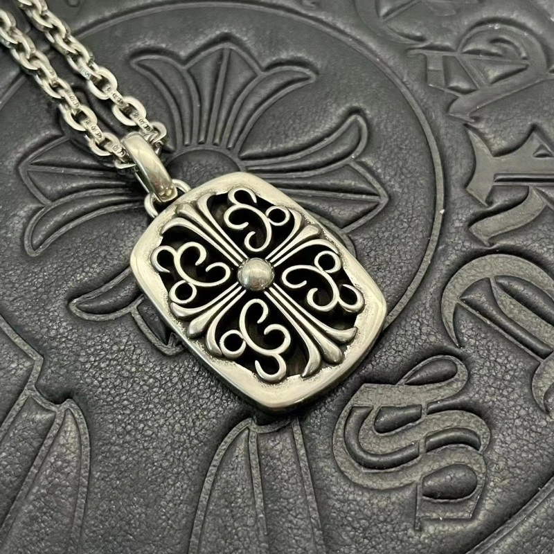 Sleek Chrome Hearts Necklaces 237617