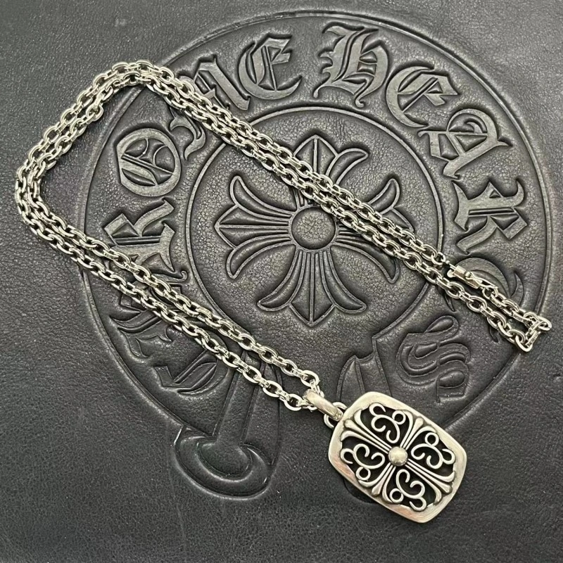 Sleek Chrome Hearts Necklaces 237617