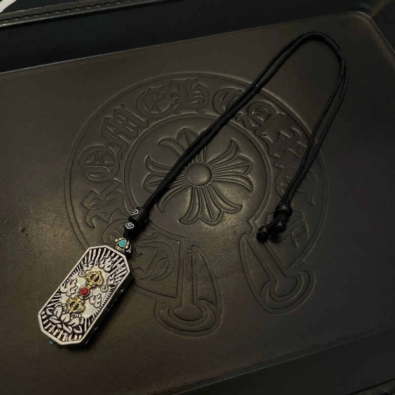 Vibrant Chrome Hearts Necklaces 237590