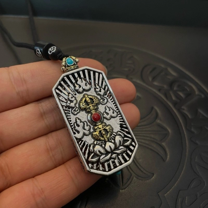 Vibrant Chrome Hearts Necklaces 237590