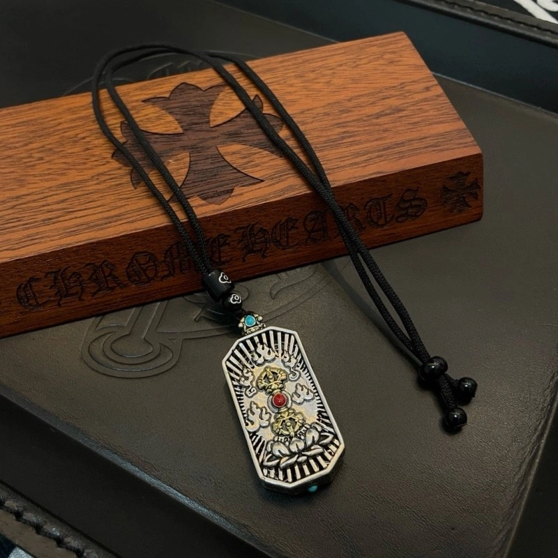 Vibrant Chrome Hearts Necklaces 237590