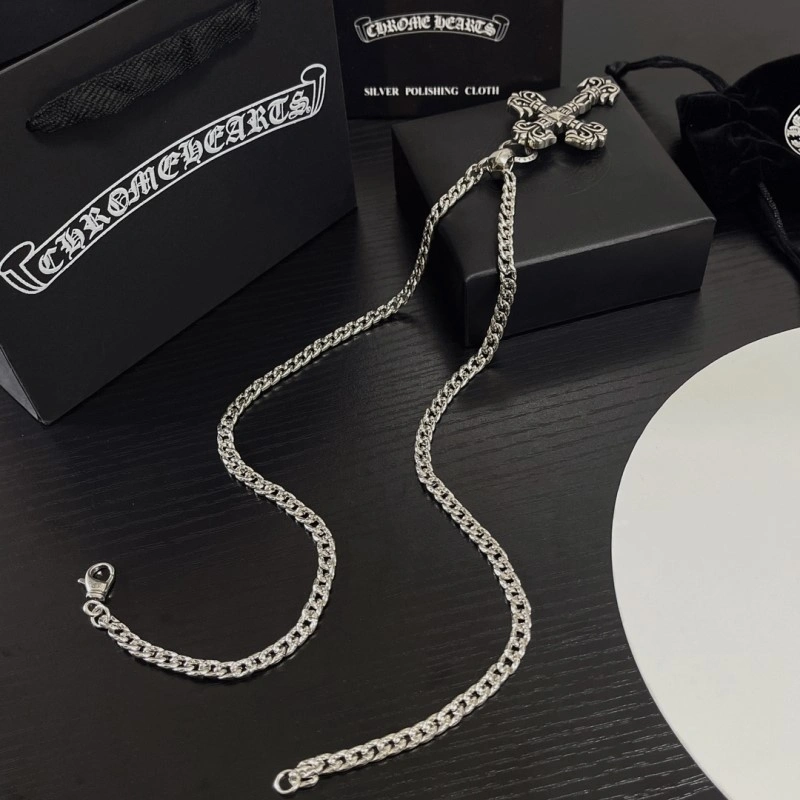 Casual Chrome Hearts Necklaces 236858