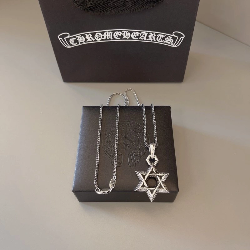 Snug Chrome Hearts Necklaces 236854