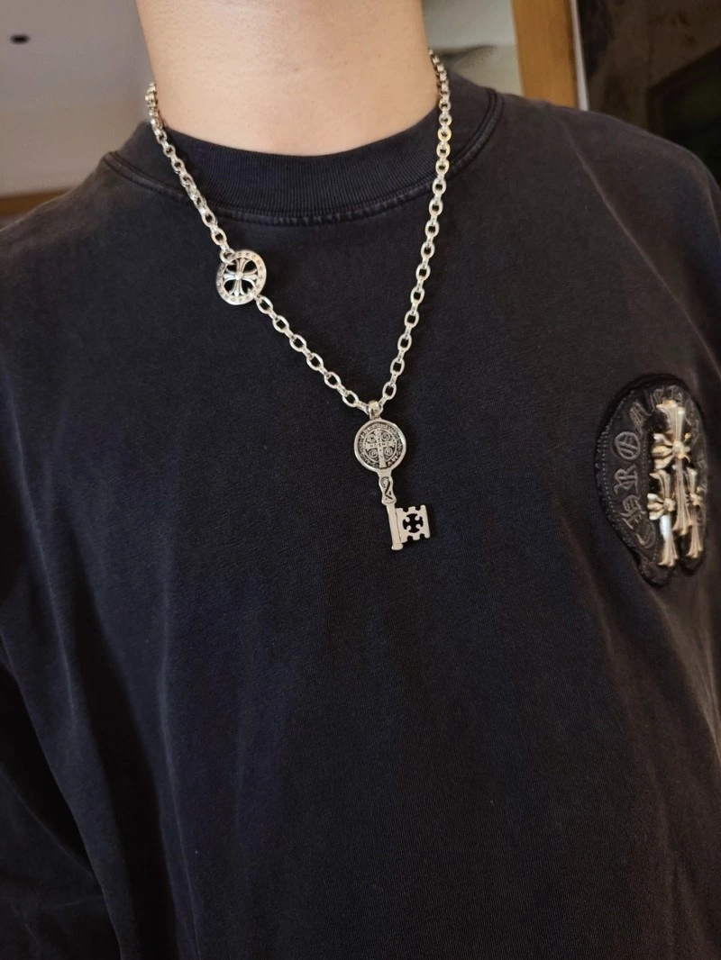 Chrome Hearts Necklaces Stylish 236767
