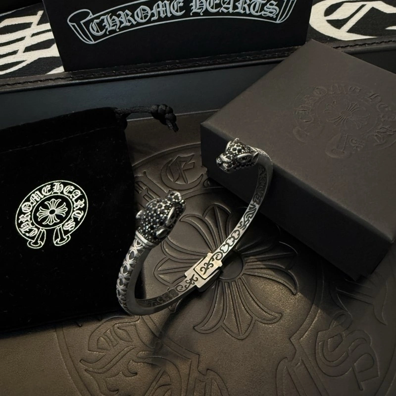Snug Chrome Hearts Necklaces 236761