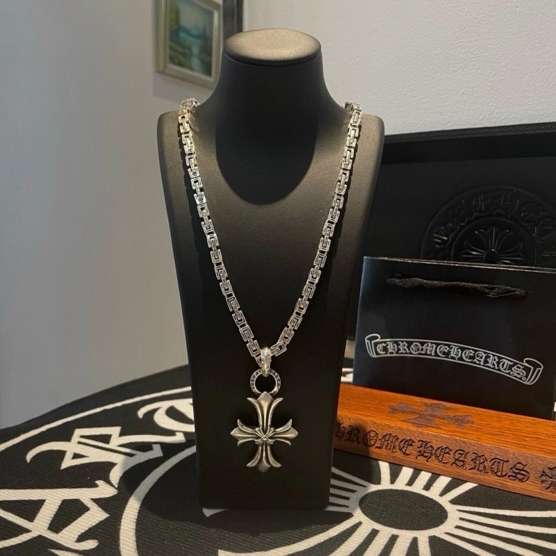 WellDesigned Chrome Hearts Necklaces 236631