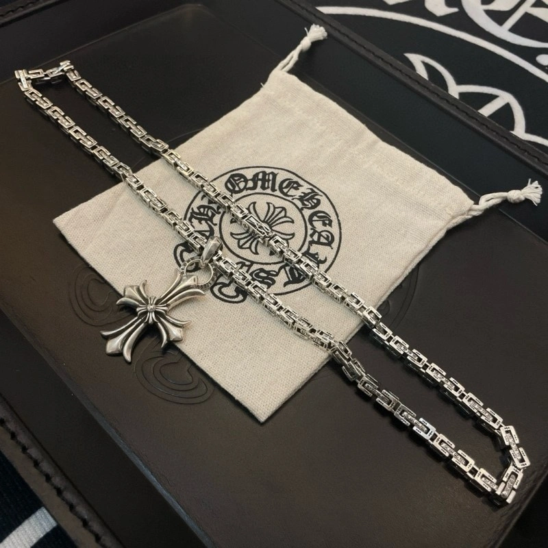 WellDesigned Chrome Hearts Necklaces 236631