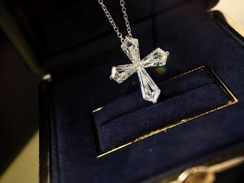Sporty Chrome Hearts Necklaces 236642
