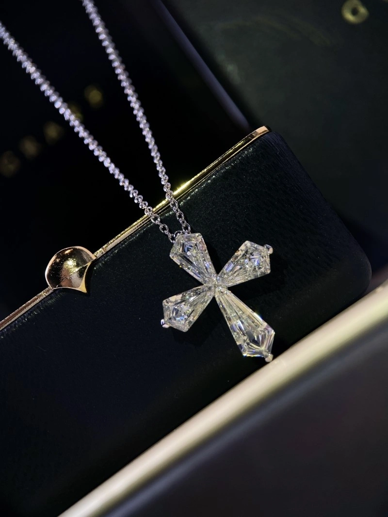 Sporty Chrome Hearts Necklaces 236642