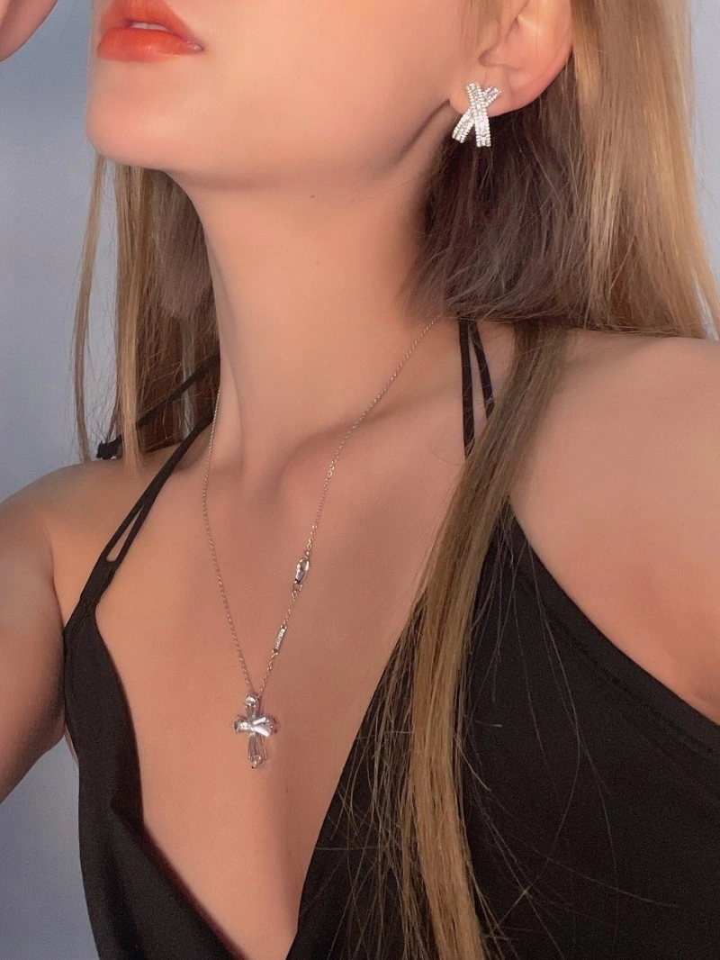 Sporty Chrome Hearts Necklaces 236642