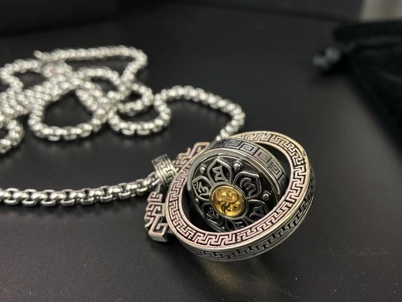 Snug Chrome Hearts Necklaces 236618
