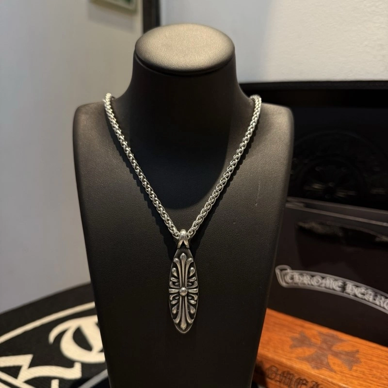 Snug Chrome Hearts Necklaces 236649