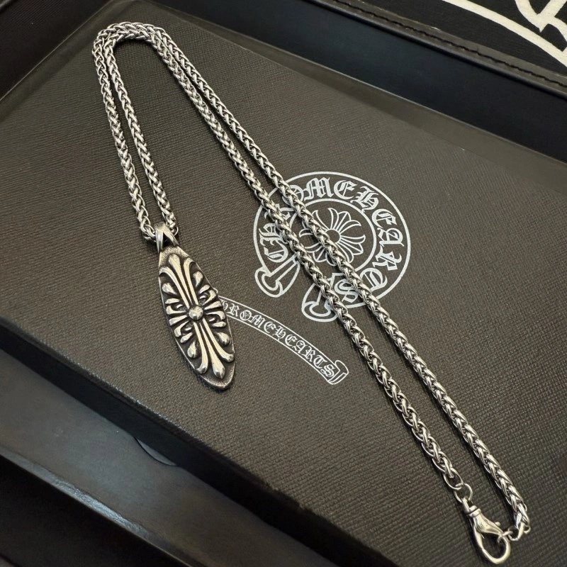 Snug Chrome Hearts Necklaces 236649