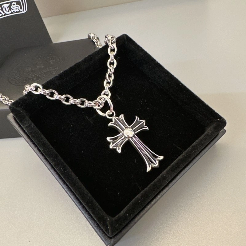 Compact Chrome Hearts Necklaces 236606