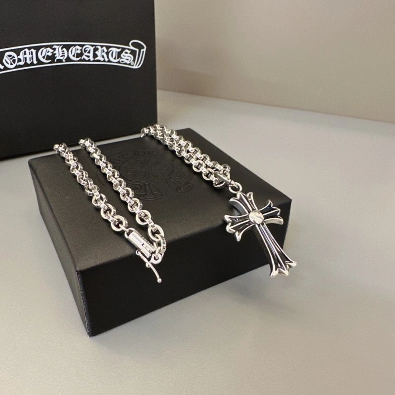 Compact Chrome Hearts Necklaces 236606