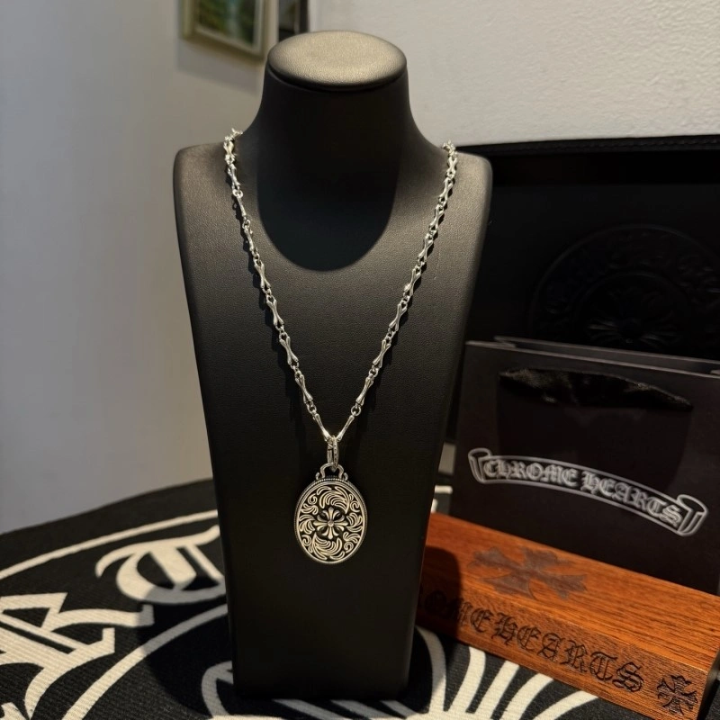 Sophisticated Chrome Hearts Necklaces 236575