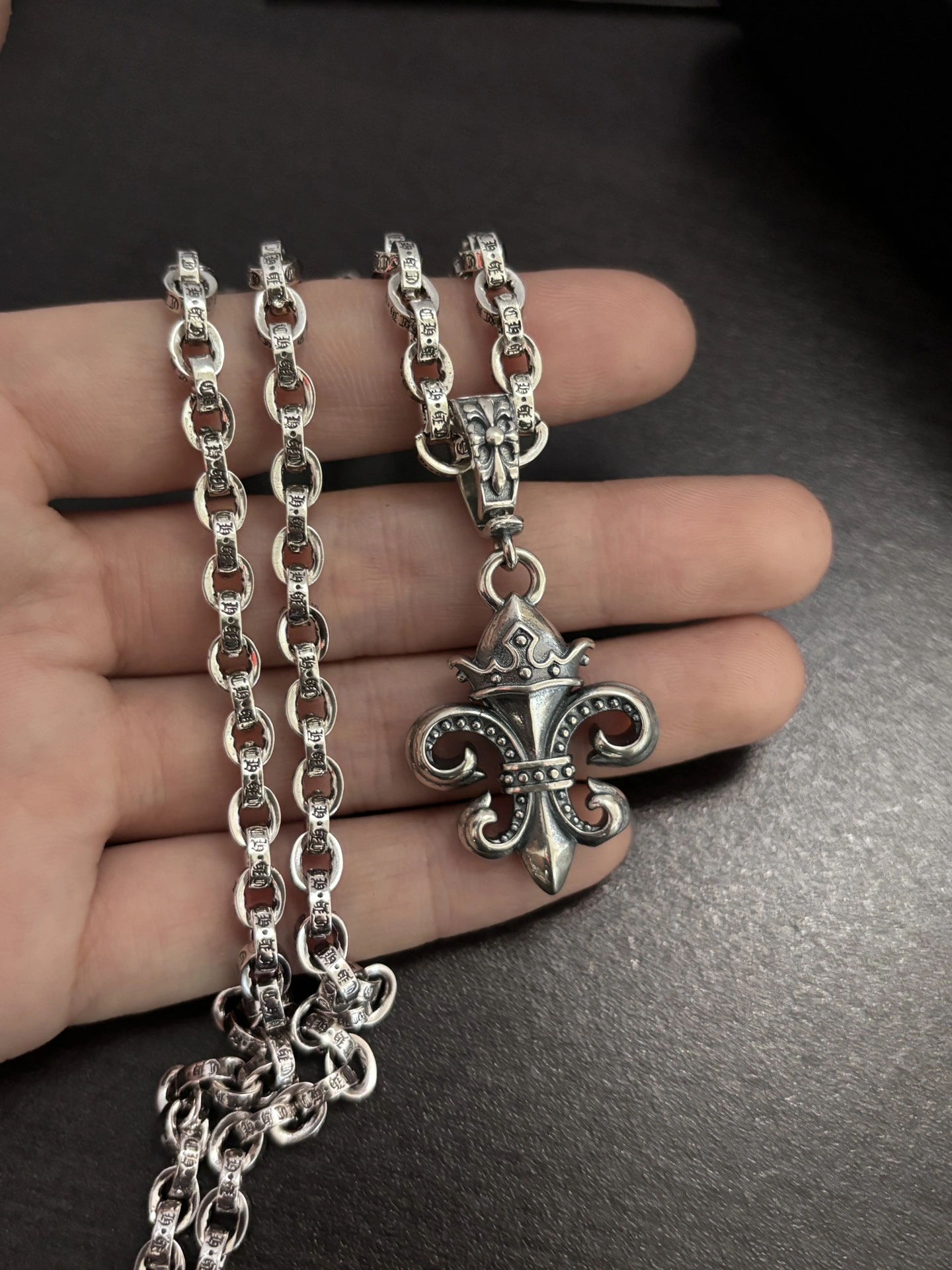 Chrome Hearts Necklaces Stylish 236577