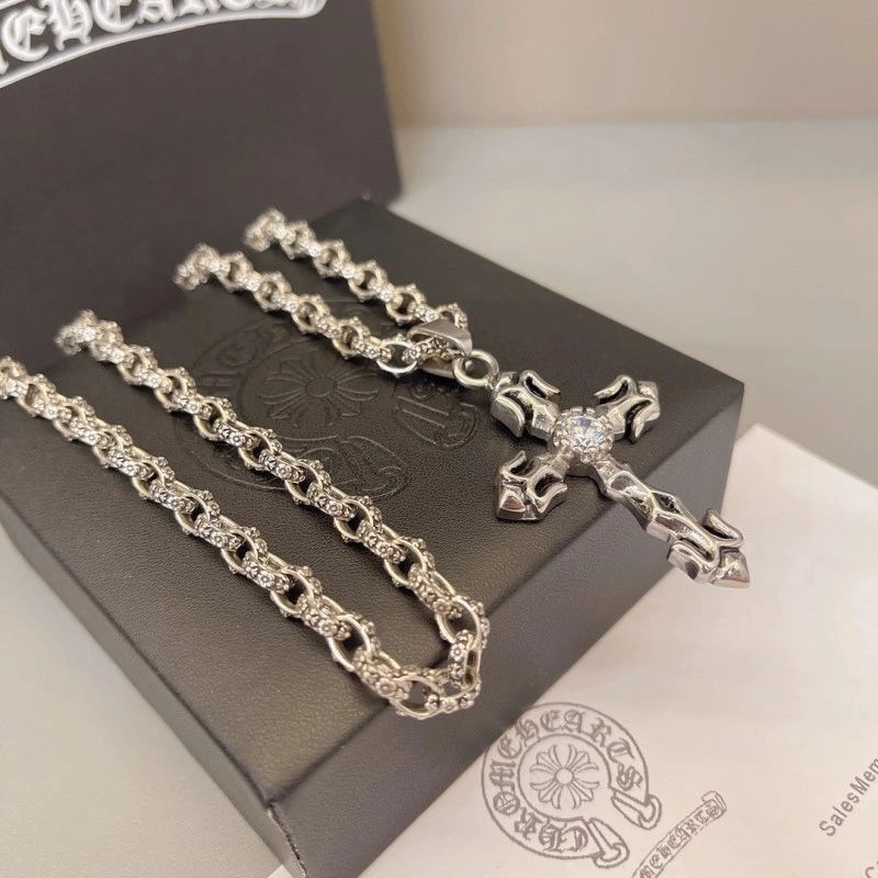 Sophisticated Chrome Hearts Necklaces 236540
