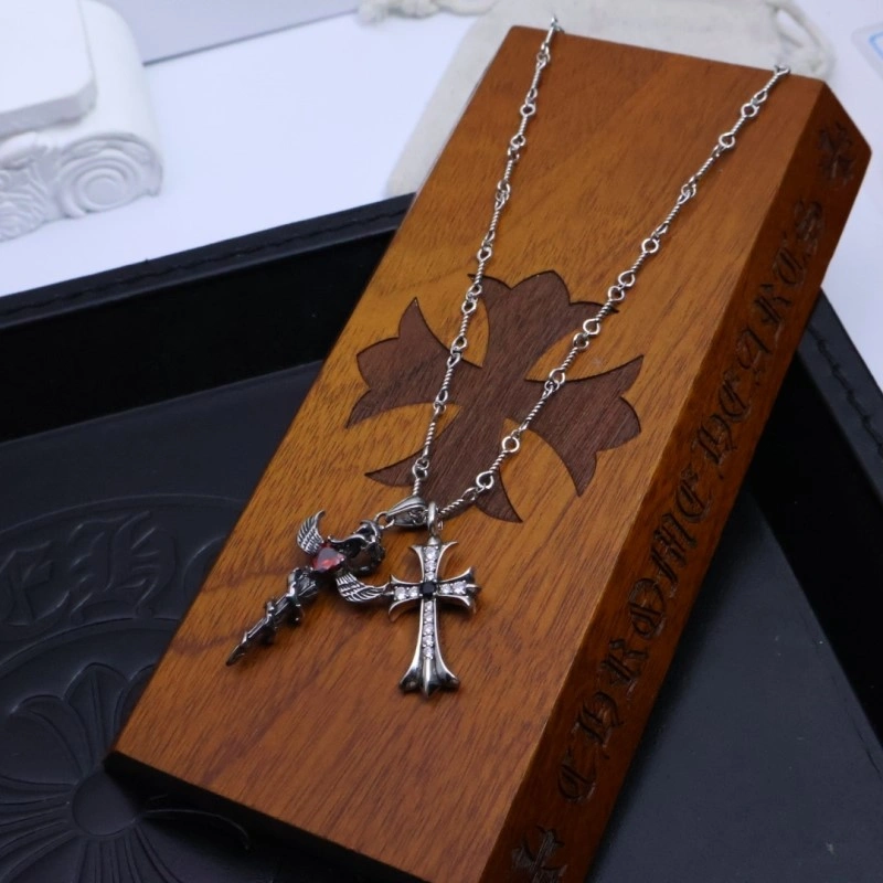 Thermal Chrome Hearts Necklaces 236504