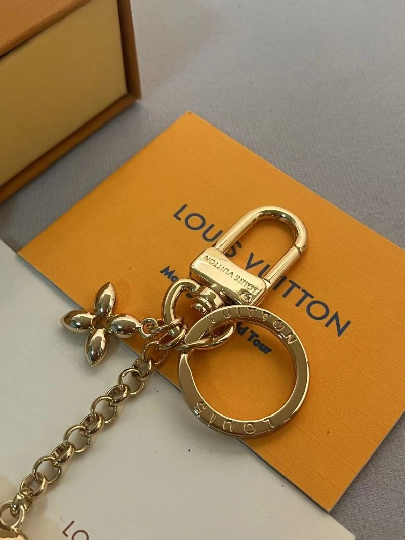 Cozy Chrome Hearts Ornaments 269565