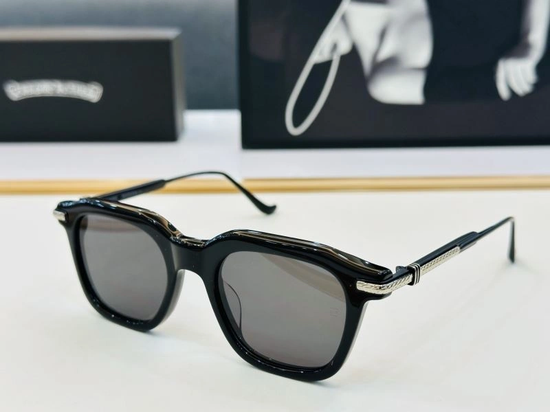 Lightweight Chrome Hearts Sunglasses 278997