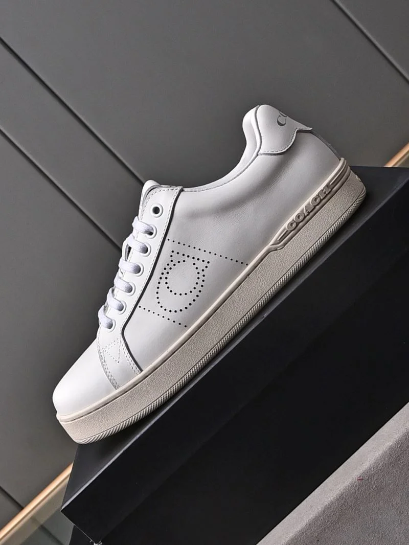 Resilient Coach Shoes 4966