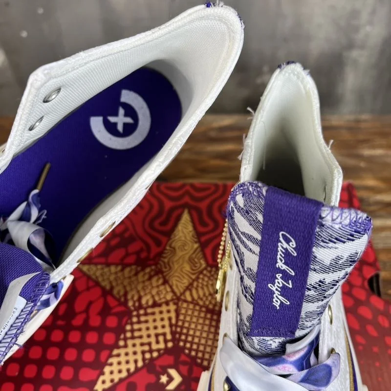 Sleek Converse Shoes 4939