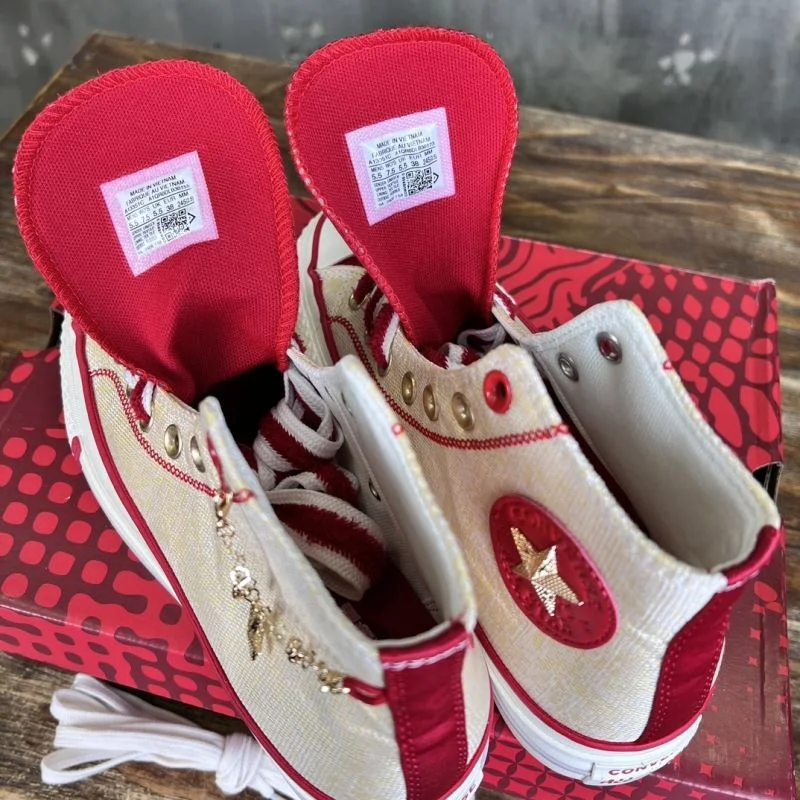 Converse Shoes WaterResistant 4907