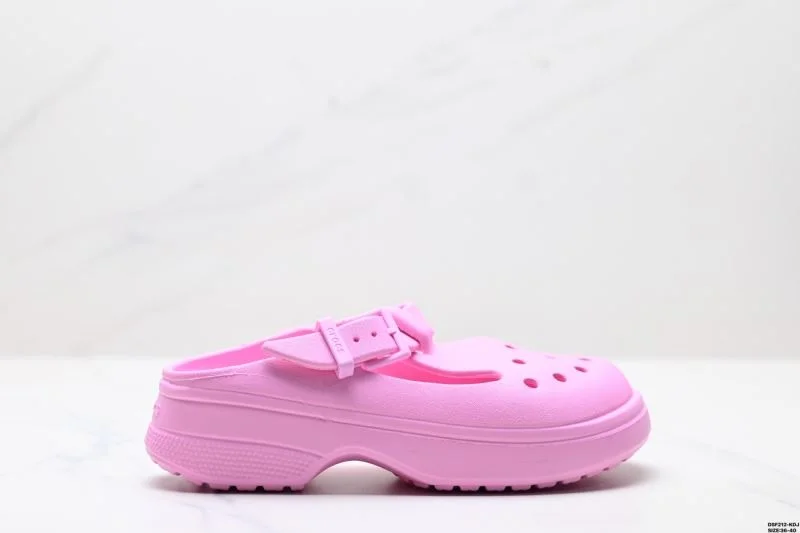 HighPerformance Crocs Sandals 3573