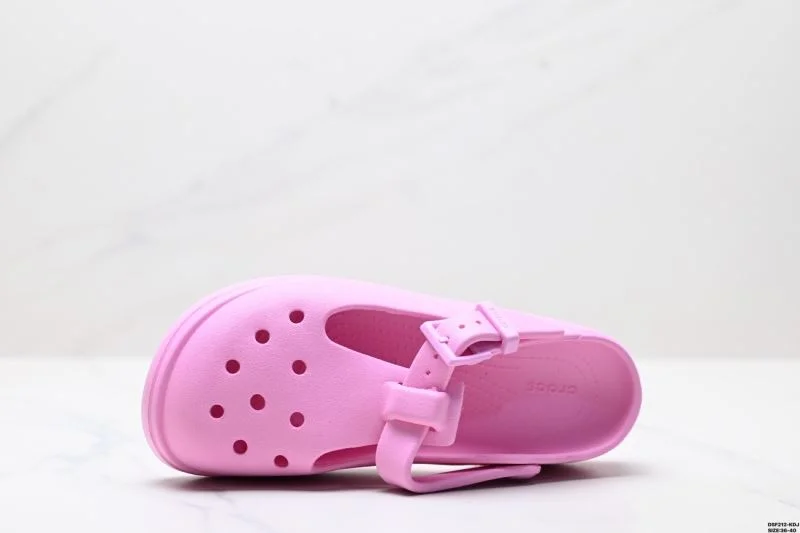 HighPerformance Crocs Sandals 3573