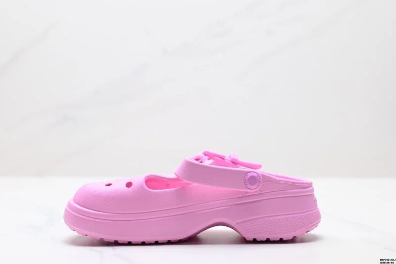 HighPerformance Crocs Sandals 3573