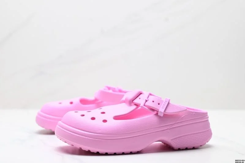 HighPerformance Crocs Sandals 3573