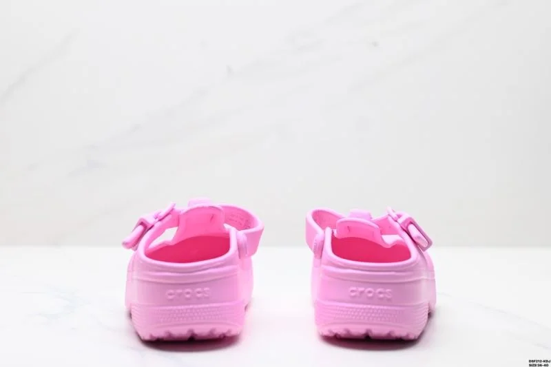 HighPerformance Crocs Sandals 3573