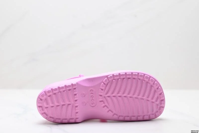 HighPerformance Crocs Sandals 3573