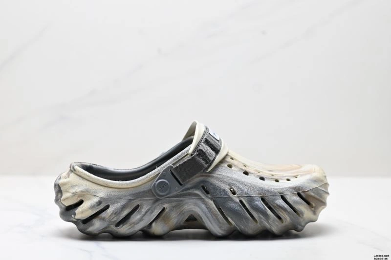WellDesigned Crocs Sandals 2543