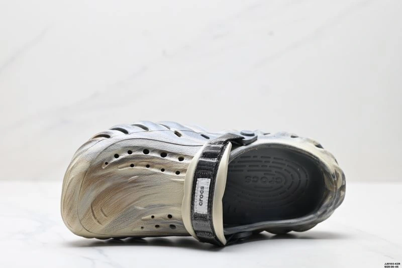WellDesigned Crocs Sandals 2543