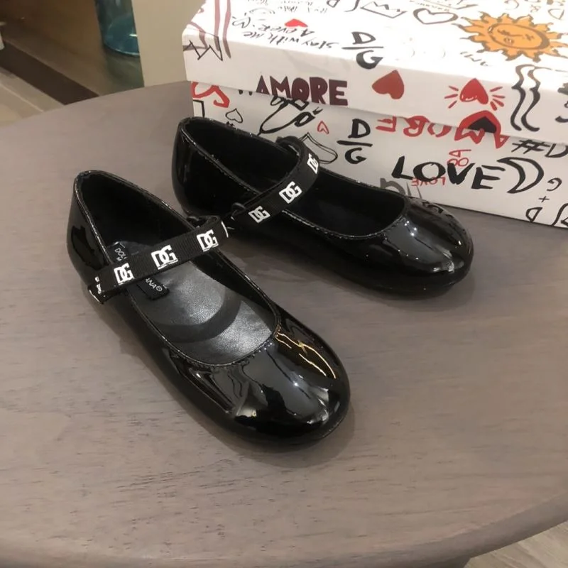 Sleek DOLCE GABBANA SHOES 30248
