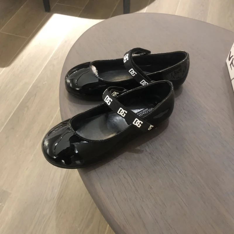 Sleek DOLCE GABBANA SHOES 30248