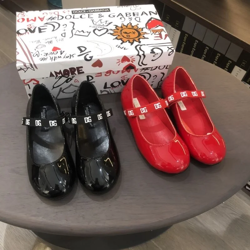 Sleek DOLCE GABBANA SHOES 30248