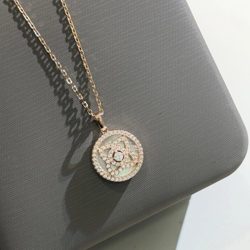 Bold De Bee Necklaces 213081
