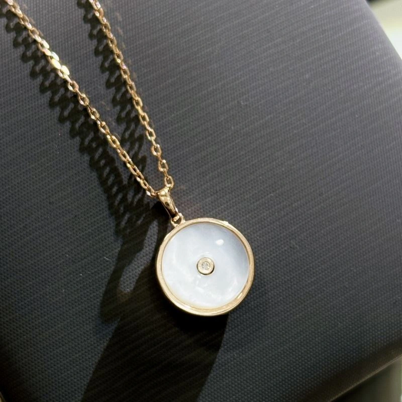 Bold De Bee Necklaces 213081