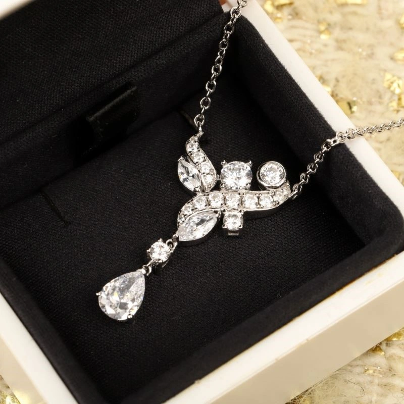 Elegant De Bee Necklaces 209912