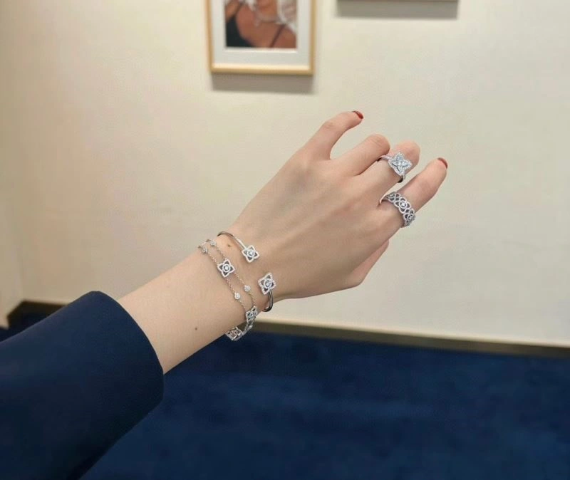 Sustainable Debeers Bracelets 208820