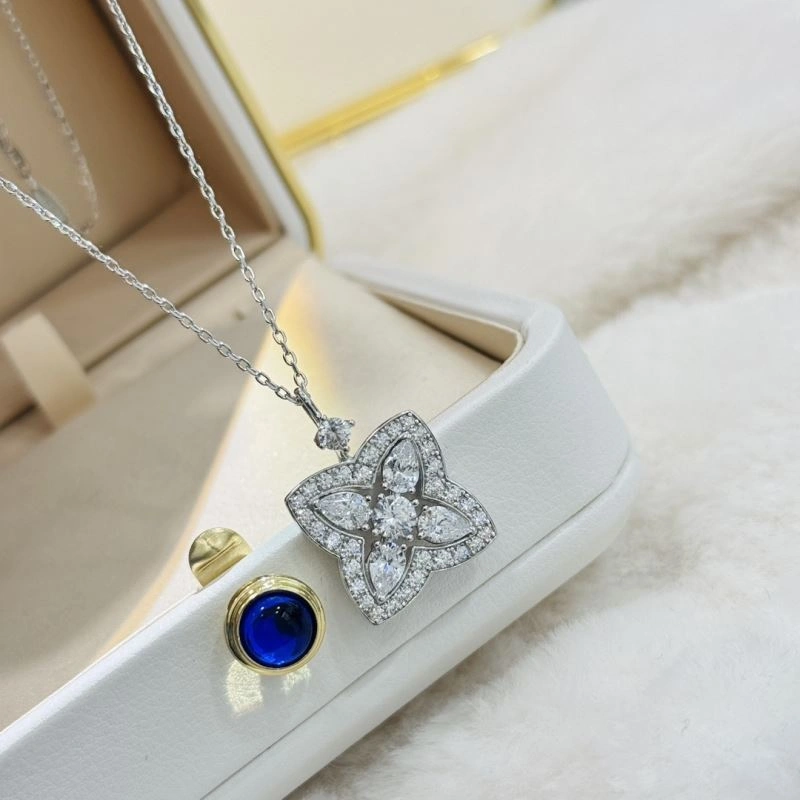 Debeers Necklaces Elegant 214621