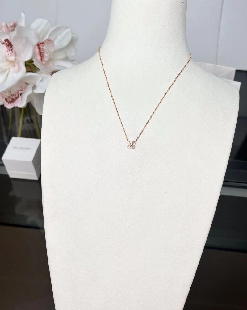 Debeers Necklaces Modern 212646