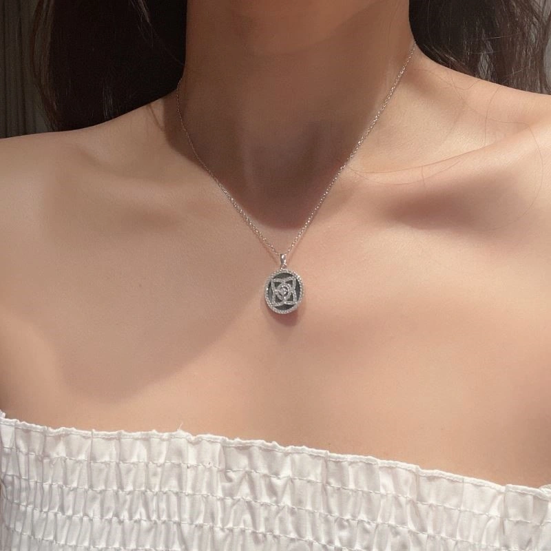 Breathable Debeers Necklaces 208813