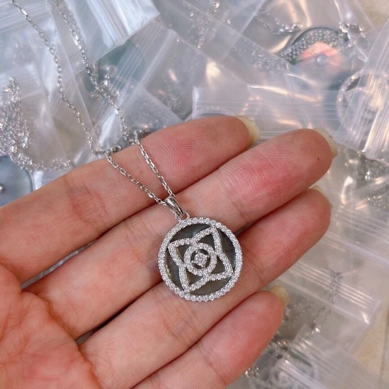 Breathable Debeers Necklaces 208813